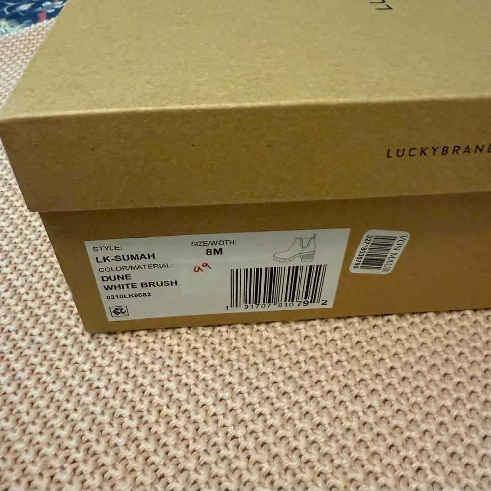 NWT Lucky Brand Sumah Platform Bootie in Dune Suede size 8
